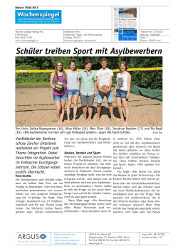 Schüler treiben Sport mit Asylbewerbern