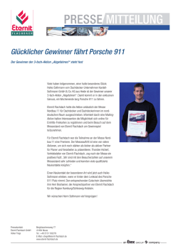 Gl&uuml;cklicher Gewinner f&auml;hrt Porsche 911