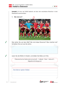 Die Männer spielen Fußball.